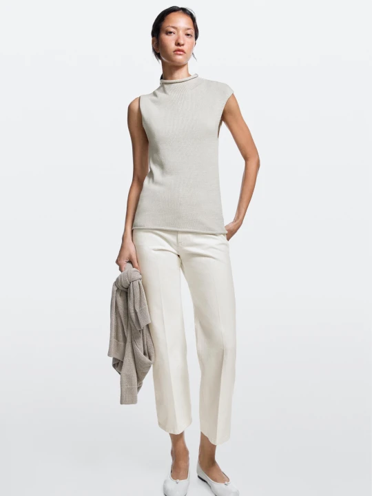 Zdjęcie produktu Krótkie Jeansy Flare Ze Średnim Stanem - Biały Złamany - Massimo Dutti - Female