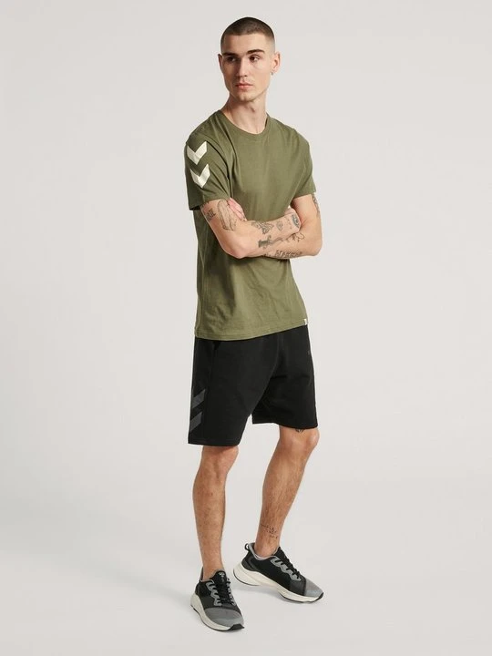Zdjęcie produktu Krótkie spodenki sportowe Hummel czarny