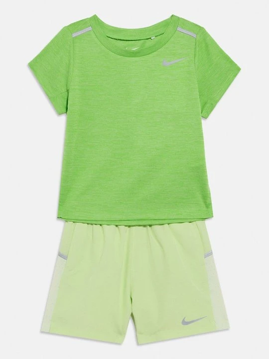 Zdjęcie produktu Krótkie spodenki sportowe Nike jasnożółty