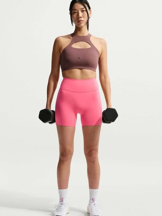 Zdjęcie produktu Krótkie spodenki sportowe Nike koralowy