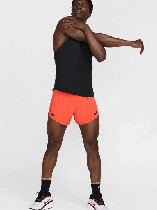 Zdjęcie produktu Krótkie spodenki sportowe Nike jasnoczerwony