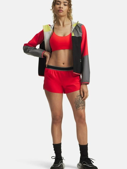 Zdjęcie produktu Krótkie spodenki sportowe Under Armour czerwony