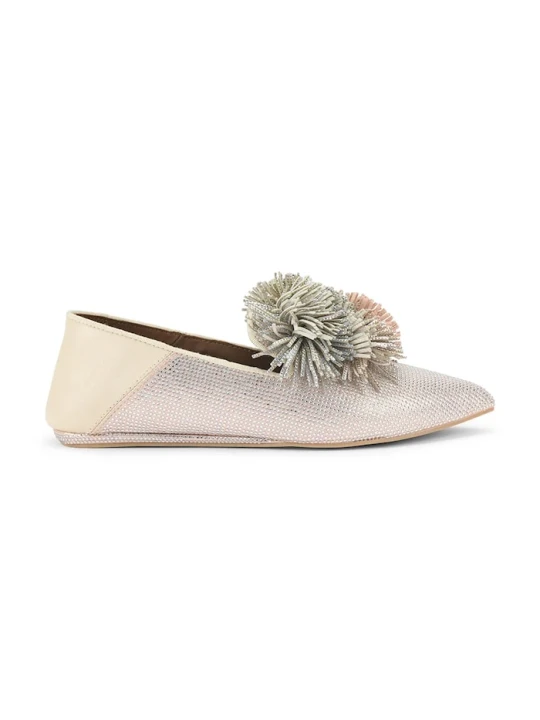 Zdjęcie produktu Kurt Geiger London mokasyny zamszowe Pom Pom Point Slip On beżowy