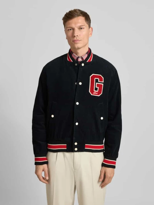 Zdjęcie produktu Kurtka w stylu college ze sztruksu z detalem z logo Gant Czarny