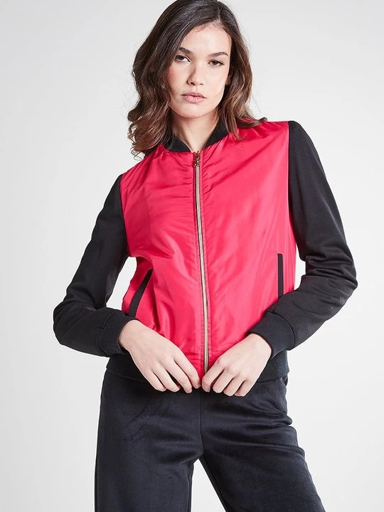Zdjęcie produktu Kurtka Bomber Versace Jeans Couture czerwony
