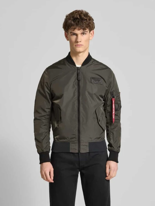 Zdjęcie produktu Kurtka bomberka w kroju regular fit z naszywką z logo Alpha Industries Antracytowy