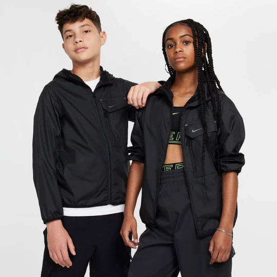 Zdjęcie produktu Kurtka dla dużych dzieci Nike City Utility - Czerń