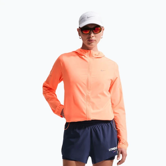 Zdjęcie produktu Kurtka do biegania damska Nike Swift Repel Packable orange pulse
