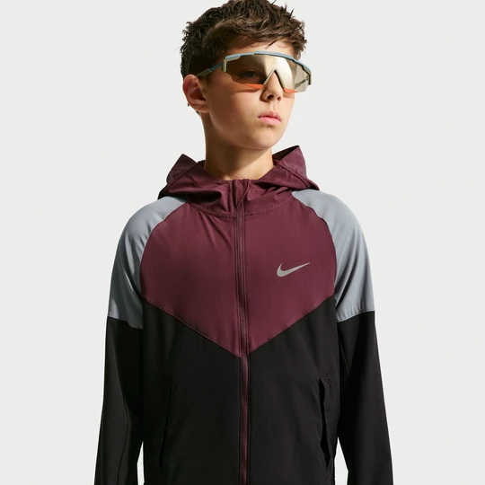 Zdjęcie produktu Kurtka do biegania dla dużych dzieci Nike Miler Repel - Czerwony