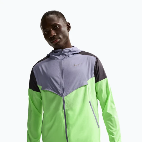 Zdjęcie produktu Kurtka do biegania męska Nike Impossibly Light Windrunner iron purple / black / lime blast Zielony