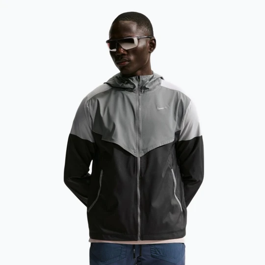 Zdjęcie produktu Kurtka do biegania męska Nike Impossibly Light Windrunner smoke grey / wolf grey / black