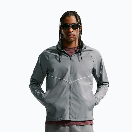 Zdjęcie produktu Kurtka do biegania męska Nike Miler Repel UV smoke grey / smoke grey