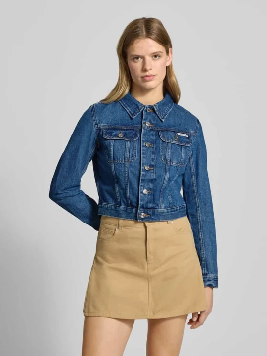 Zdjęcie produktu Kurtka jeansowa o krótkim kroju z detalem z logo Calvin Klein Jeans Jeansowy niebieski melanż