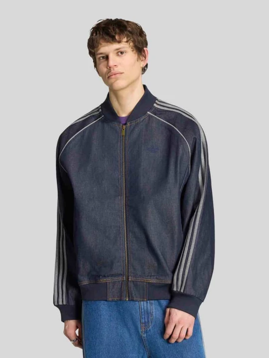 Zdjęcie produktu Kurtka jeansowa o kroju loose fit z czystej bawełny z wyhaftowanym logo adidas Originals Jeansowy niebieski