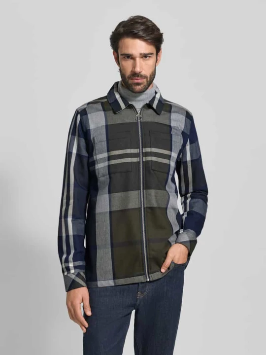 Zdjęcie produktu Oversizowa koszulowa kurtka z czystej bawełny Barbour Granatowy