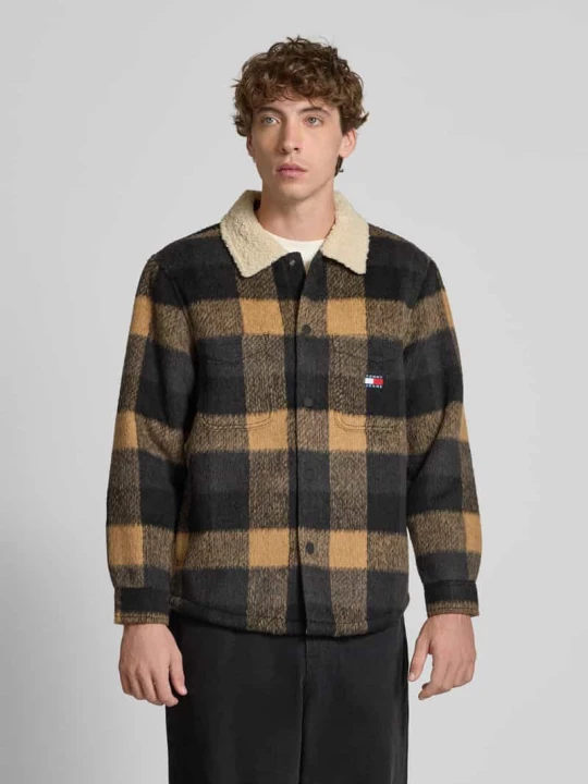 Zdjęcie produktu Kurtka koszulowa o kroju oversized z polarowym futerkiem Tommy Jeans Czarny