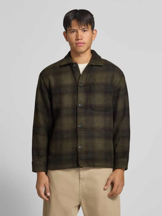 Zdjęcie produktu kurtka koszulowa o kroju regular fit z brustaszą model 'SOHO OLLIE' Jack&Jones Oliwkowy