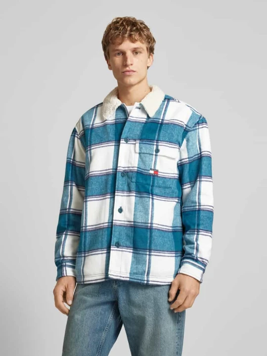 Zdjęcie produktu Kurtka koszulowa o kroju regular fit z listwą guzikową model ‘CHECK SHERPA’ Tommy Jeans Petrol