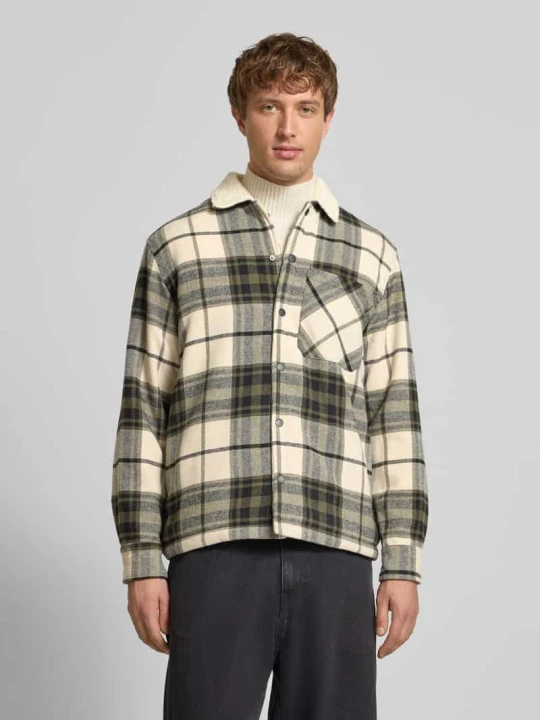 Zdjęcie produktu Kurtka koszulowa o kroju regular fit z podszewką z futerka model ‘ZAC’ Jack&Jones Oliwkowy
