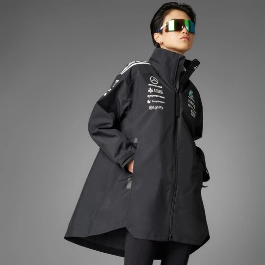 Zdjęcie produktu KURTKA MERCEDES - AMG PETRONAS FORMULA ONE TEAM MYSHELTER Adidas