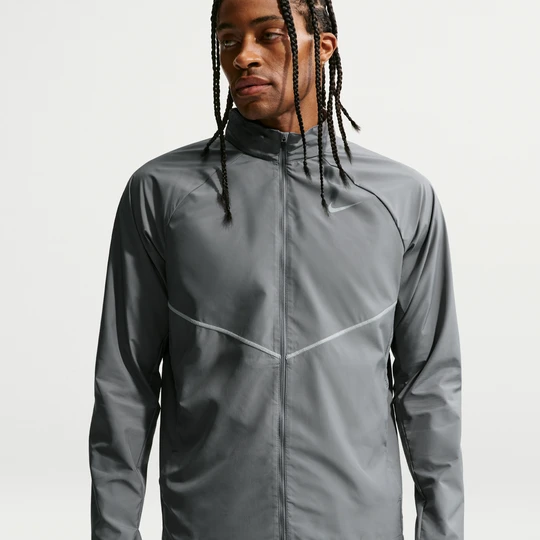 Zdjęcie produktu Kurtka męska do biegania z ochroną przed promieniowaniem UV Repel Nike Miler - Szary