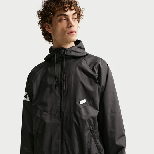 Zdjęcie produktu Kurtka męska z tkaniny z grafiką Nike Windrunner - Czerń