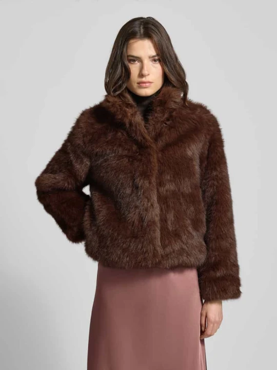 Zdjęcie produktu Kurtka o kroju regular fit z imitacji futra model ‘MONROE’ Vero Moda Czekoladowy