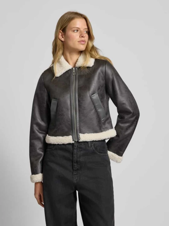 Zdjęcie produktu Kurtka z imitacji skóry z podszewką z misiem, krój regular fit, model 'BETTY' Only Czarny