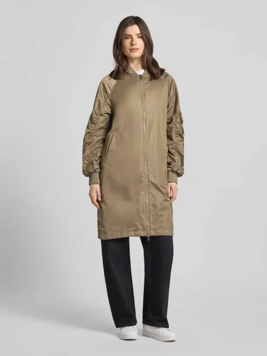 Zdjęcie produktu Kurtka o kroju regular fit ze stójką model 'Ali' BEAUMONT Oliwkowy