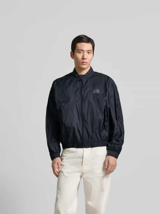 Zdjęcie produktu Kurtka o kroju relaxed fit z nadrukiem z logo MM6 Maison Margiela Czarny