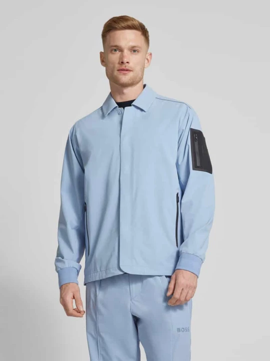 Zdjęcie produktu Kurtka o kroju relaxed fit z wpuszczanymi kieszeniami model ‘League’ Boss Jasnoniebieski