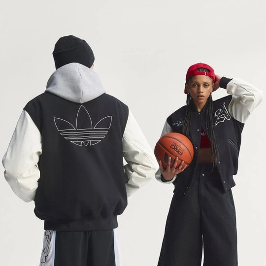 Zdjęcie produktu Kurtka Originals Basketball Adidas czarny