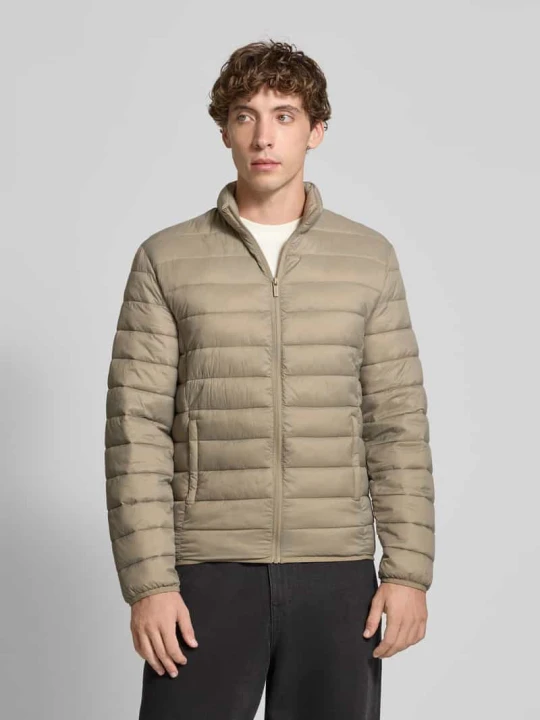 Zdjęcie produktu Kurtka pikowana o kroju regular fit z kieszeniami zapinanymi na zamek błyskawiczny model ‘GAVIN’ Only & Sons Beżowy