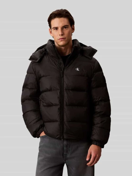 Zdjęcie produktu kurtka pikowana o kroju regular fit z odpinanym kapturem Calvin Klein Jeans Czarny