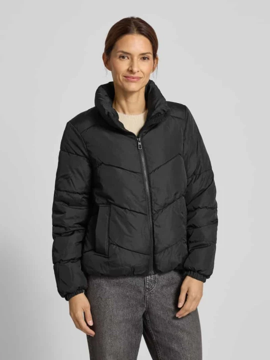 Zdjęcie produktu Kurtka pikowana o kroju regular fit ze stójką model ‘LIGARIO’ Vero Moda Czarny