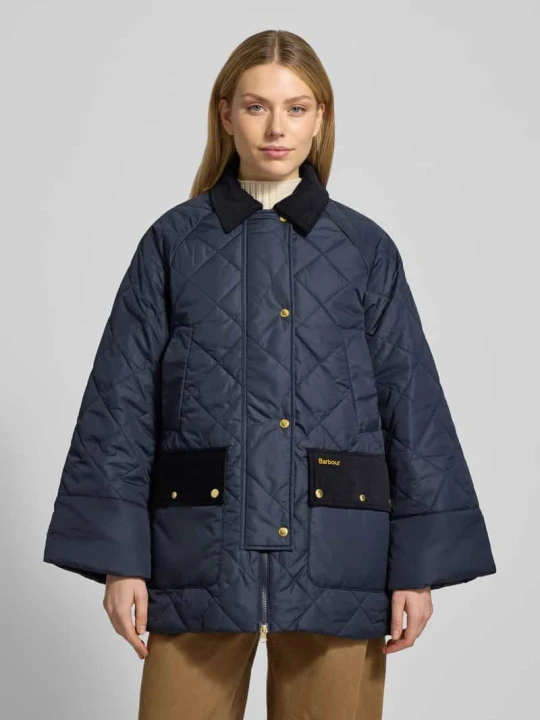Zdjęcie produktu Kurtka pikowana o kroju regular fit z sztruksowymi detalami model 'ALDBURGH' Barbour Granatowy