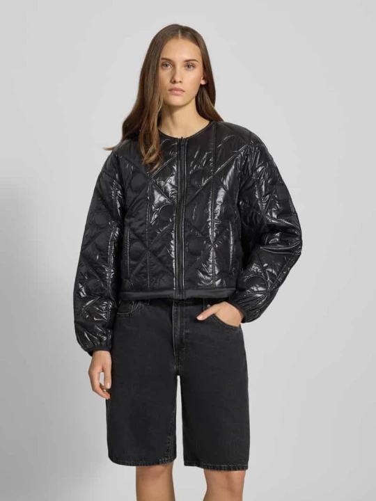 Zdjęcie produktu Kurtka pikowana o kroju relaxed fit z funkcją dwustronną Calvin Klein Jeans Czarny