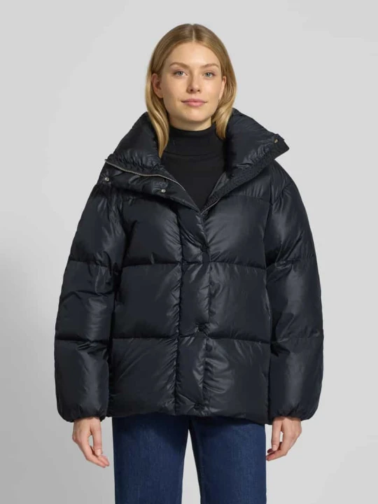 Zdjęcie produktu Kurtka puchowa o kroju relaxed fit ze stójką Gant czarny