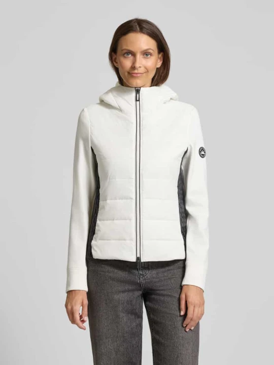 Zdjęcie produktu Kurtka pikowana o kroju slim fit z kapturem Marc Cain Złamany biały
