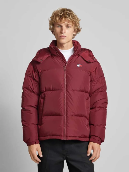 Zdjęcie produktu Kurtka pikowana z kapturem model ‘ALASKA’ Tommy Jeans Bordowy