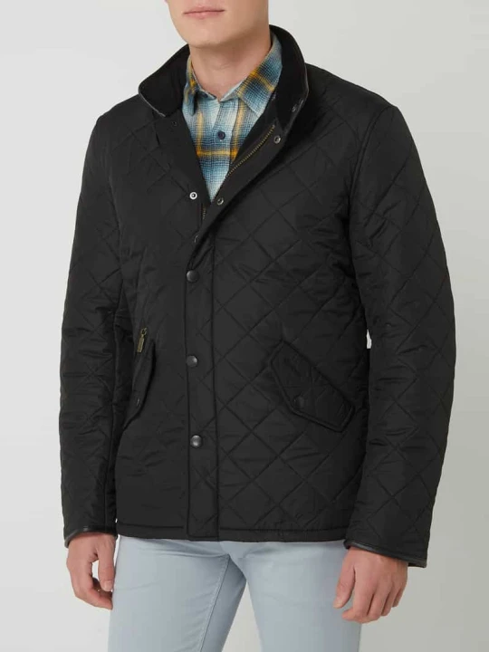 Zdjęcie produktu Kurtka pikowana z kieszeniami z patką model ‘Powell’ Barbour Czarny
