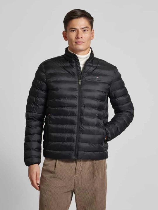 Zdjęcie produktu Kurtka pikowana z kieszeniami zapinanymi na zamek błyskawiczny model ‘CORE PACKABLE’ Tommy Hilfiger Czarny