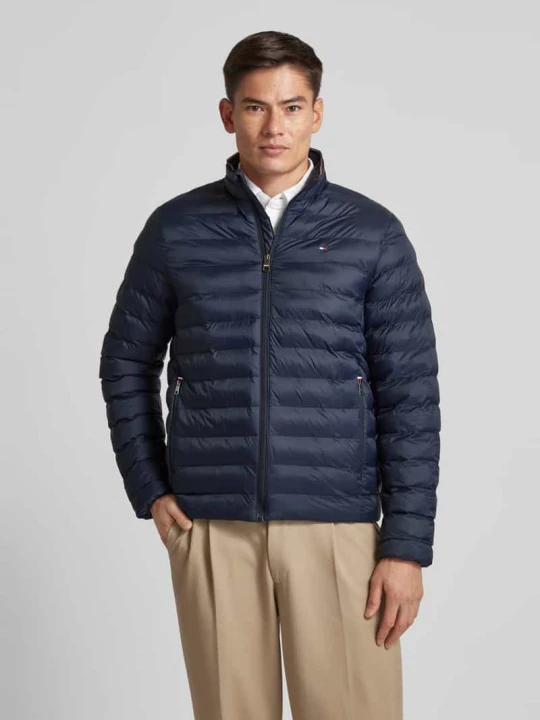 Zdjęcie produktu Kurtka pikowana z kieszeniami zapinanymi na zamek błyskawiczny model ‘CORE PACKABLE’ Tommy Hilfiger Granatowy