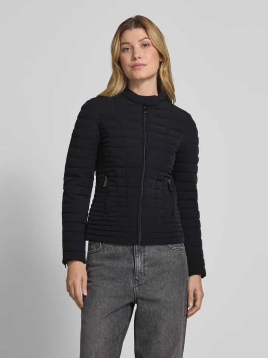 Zdjęcie produktu Kurtka pikowana z kieszeniami zapinanymi na zamek błyskawiczny model ‘VONA’ Guess Czarny