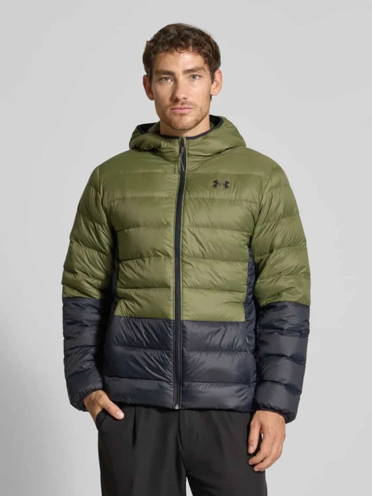 Zdjęcie produktu Kurtka pikowana z logo Under Armour Oliwkowy