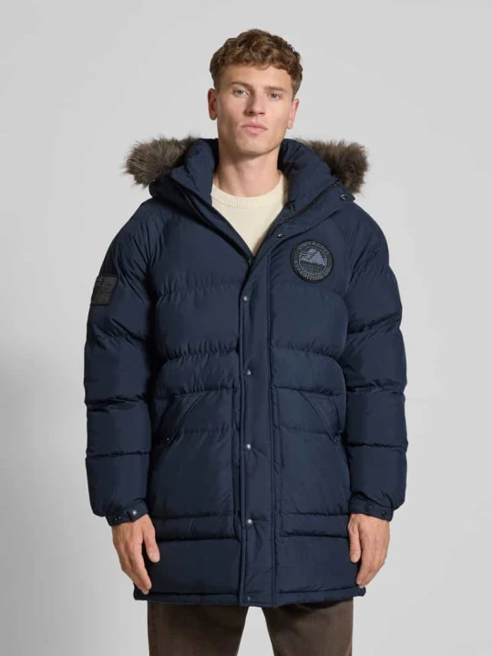 Zdjęcie produktu Kurtka pikowana z naszywką z logo model ‘Everest’ Superdry Ciemnoniebieski