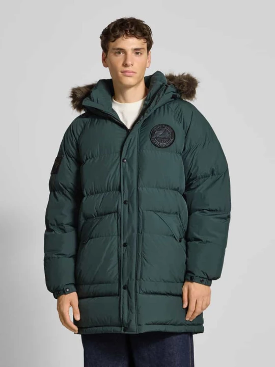 Zdjęcie produktu Kurtka pikowana z naszywką z logo model ‘Everest’ Superdry Oliwkowy