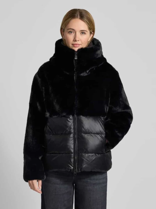 Zdjęcie produktu Kurtka pikowana z obszyciem sztucznym futrem model „FANEVIL” Blauer Usa Czarny