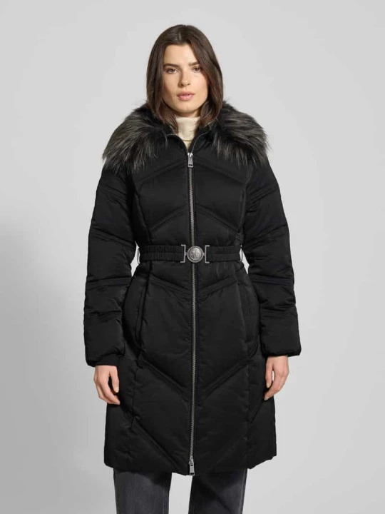 Zdjęcie produktu Płaszcz pikowany z paskiem model ‘ALIENOR’ Guess Czarny