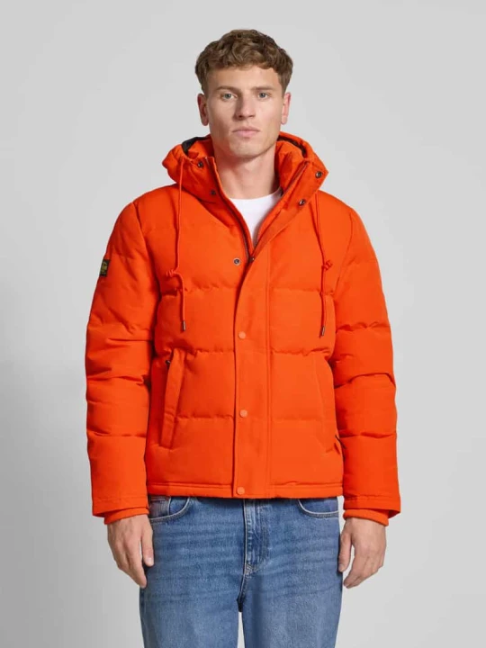 Zdjęcie produktu Kurtka pikowana z wpuszczanymi kieszeniami model ‘Everest’ Superdry Pomarańczowy